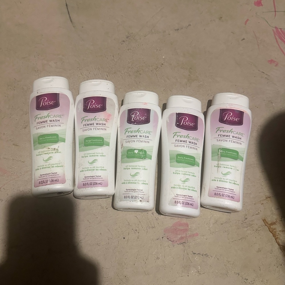 Poise Freshcare Femme Wash - White (Daily Gentle Cleanse) poise‎ 5 bottles